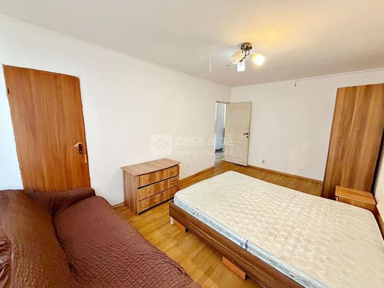 Apartament cu 3 camere decomandat în Alexandru cel Bun
