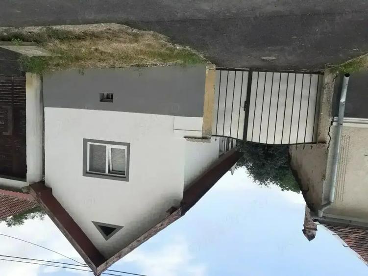 Casă cu 2 camere în Sebeș