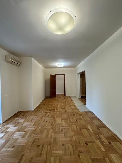 Apartament cu 3 camere decomandat în Herăstrău