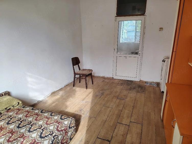 Garsonieră decomandată în Central
