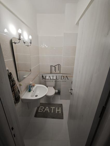 Apartament cu 3 camere decomandat, mobilat în Găvana Platou