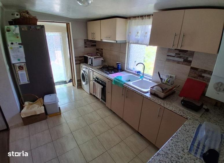 Casă cu 4 camere cu Teren 400 Mp în Tătărași