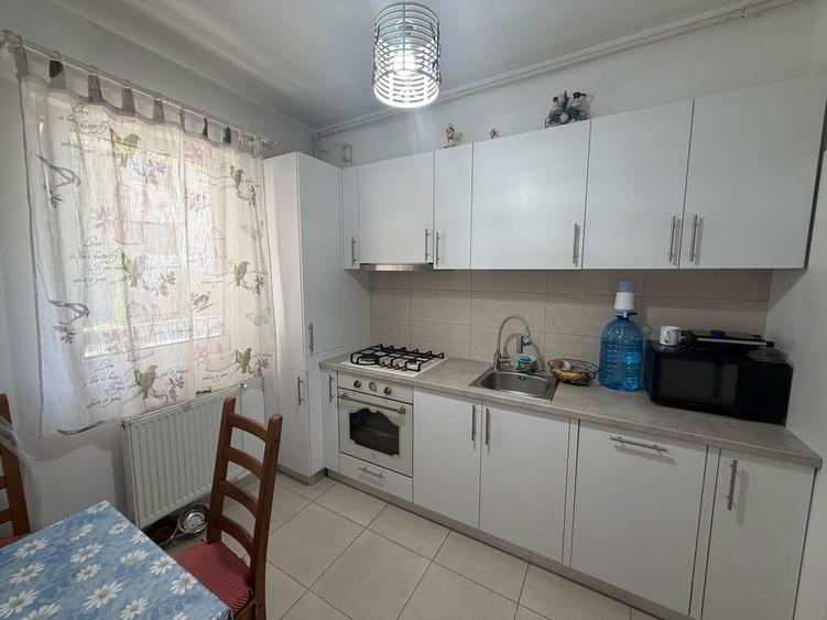 Apartament cu 2 camere decomandat, mobilat în Dobroești