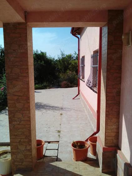 Casă cu Teren 2000 Mp în Capidava