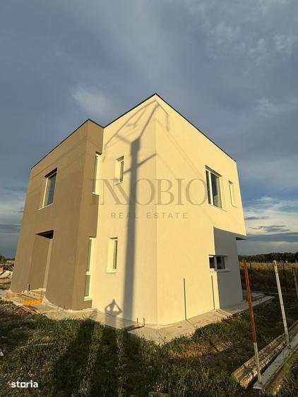 Casă cu 4 camere în Ghermănești