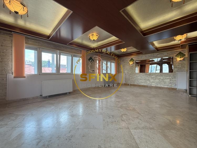 Apartament cu 4 camere decomandat în P-ța Romană