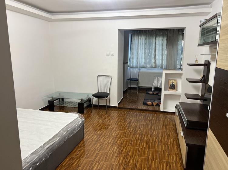 Garsonieră decomandată în Drumul Taberei