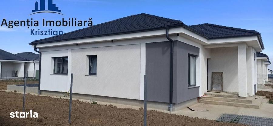 Casă cu 4 camere decomandat cu Teren 420 Mp în Odoreu