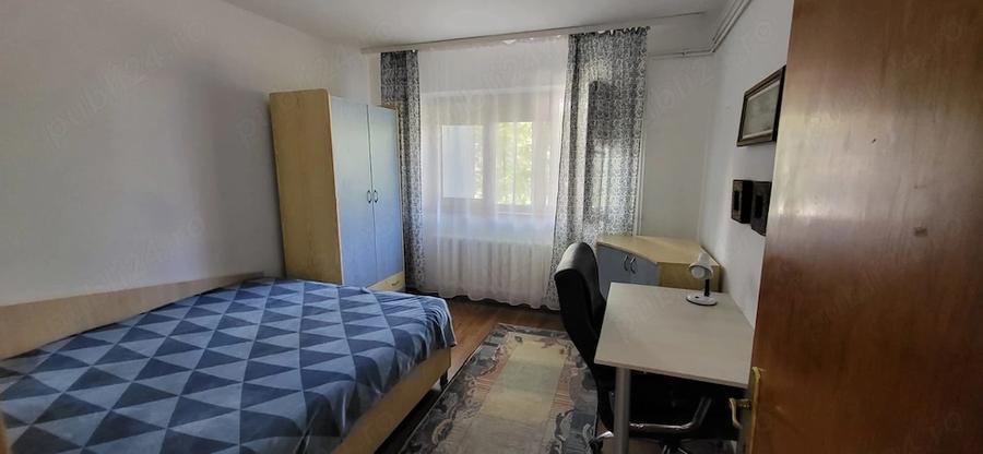 Apartament cu 4 camere semidecomandat, mobilat în Tomis III