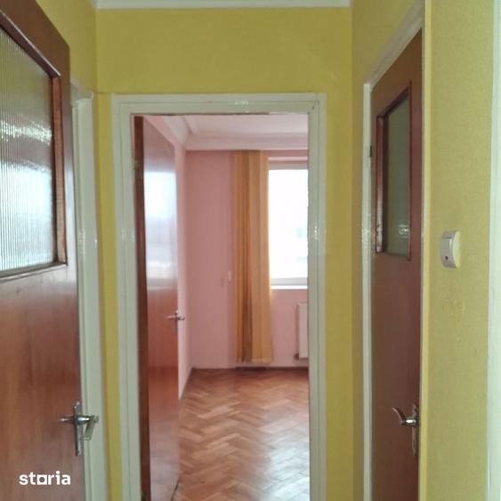 Apartament cu 2 camere decomandat în Cantacuzino