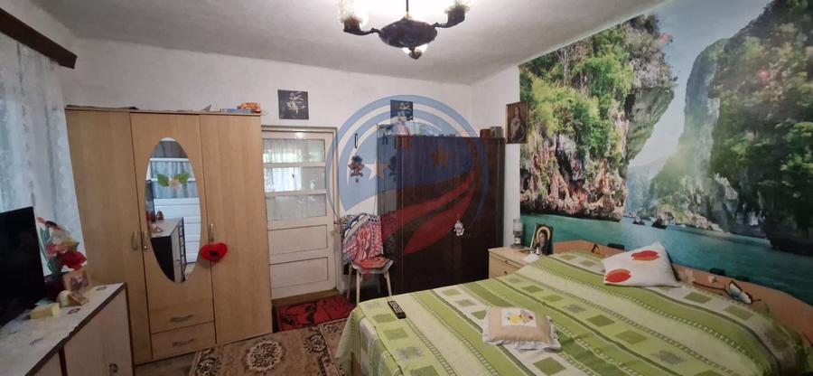 Casă individuală cu 3 camere cu Canalizare în Est