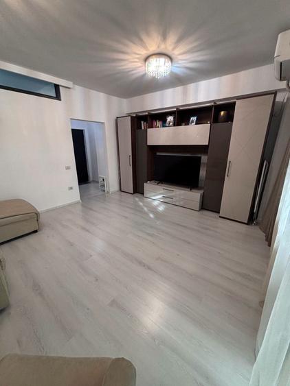 Apartament cu 2 camere semidecomandat în Tomis Nord