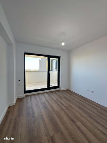 Apartament cu 3 camere decomandat în Carpați 2