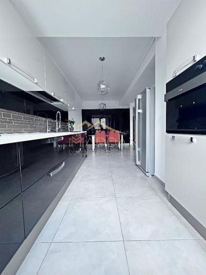 Apartament cu 3 camere decomandat în Băneasa
