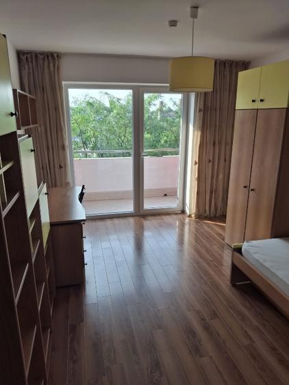 Apartament cu 3 camere decomandat, mobilat în Bucureștii Noi