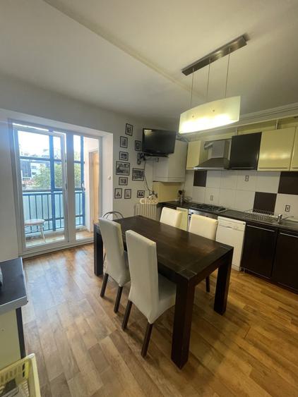 Apartament cu 4 camere semidecomandat, mobilat în Zorilor