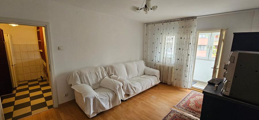 Apartament cu 2 camere semidecomandat în Militari