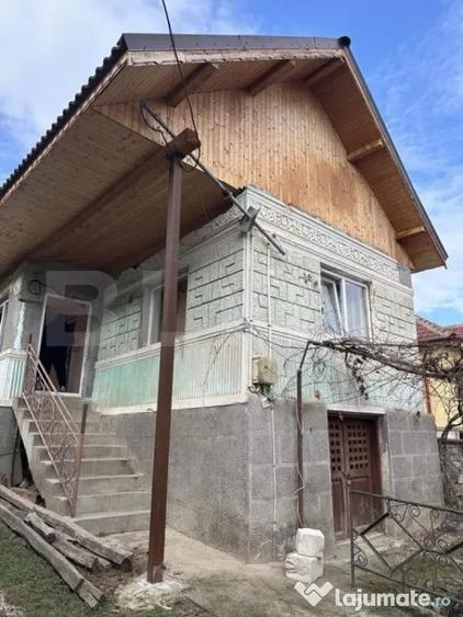 Casă cu 3 camere cu Teren 730 Mp în Debarcader