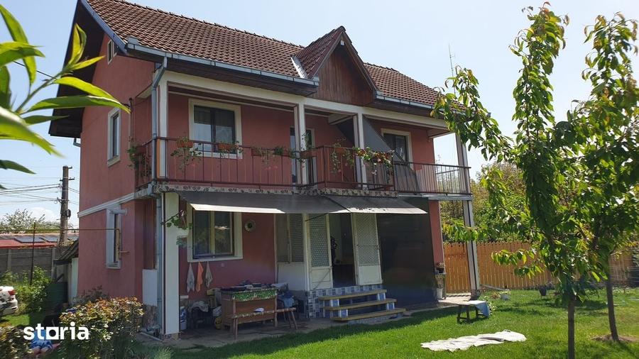 Casă cu 4 camere cu Teren 1395 Mp în Sântuhalm