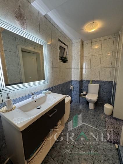 Casă individuală cu 4 camere cu Canalizare în Dâmbul Rotund