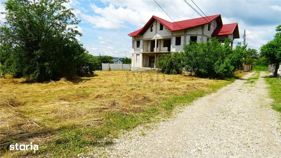 Casă cu 6 camere cu Teren 500 Mp în Aninoasa
