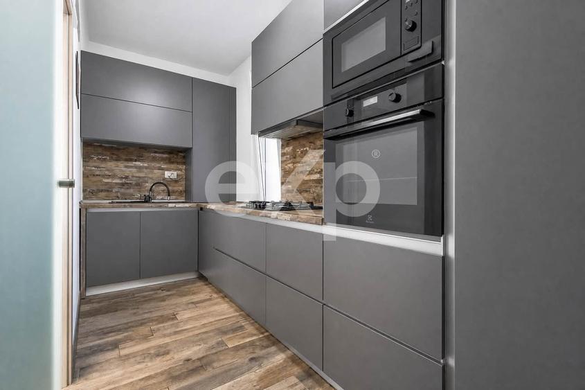 Apartament cu 3 camere decomandat în Central