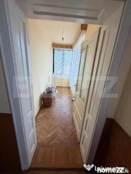 Casă cu 6 camere cu Teren 554 Mp în 14 Mai
