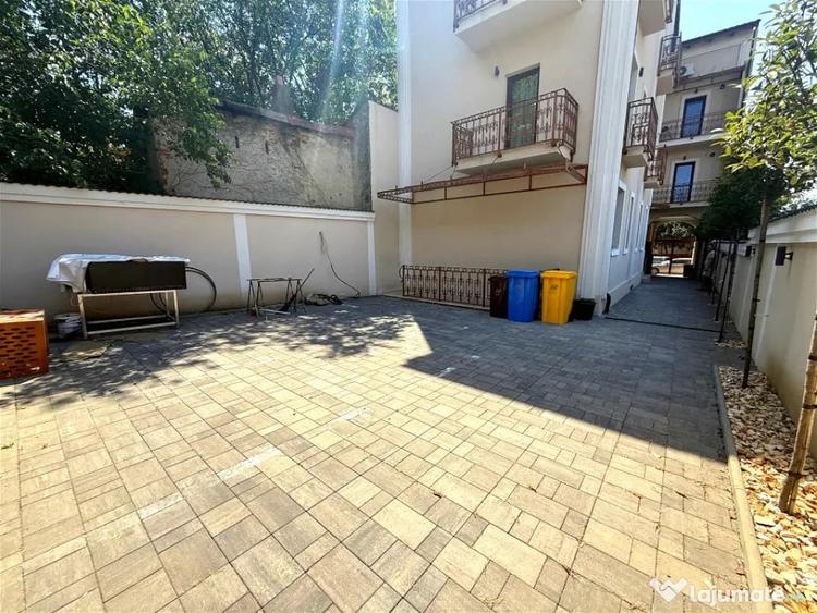 Apartament 2 camere, 60 mp, zona Rovine - 1