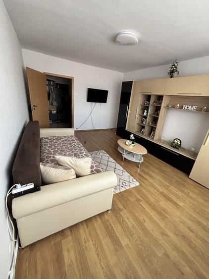 Apartament cu 2 camere decomandat în Mihai Viteazul