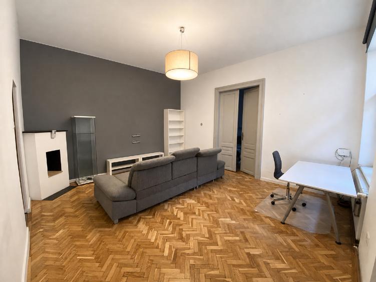 Apartament spațios de 60 mp în clădire cu caracter, la 5 minute de Piața Unirii - 1