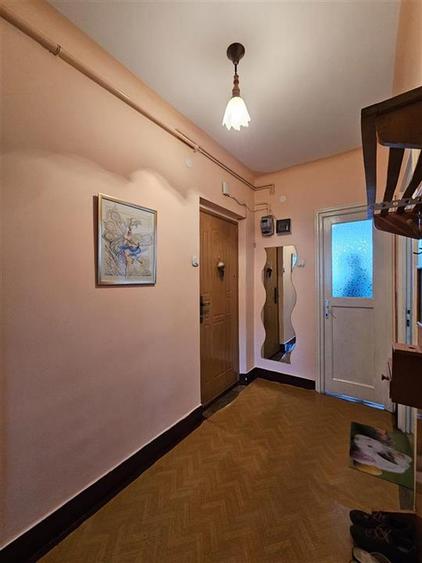 Apartament cu 2 camere decomandat în Est