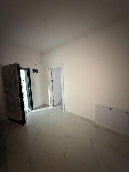 Apartament cu 3 camere semidecomandat în Theodor Pallady