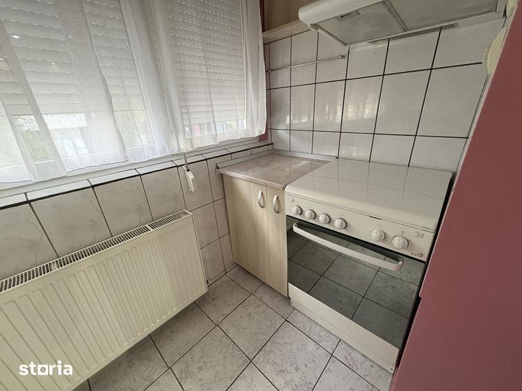 Apartament cu 3 camere decomandat în Nufărul