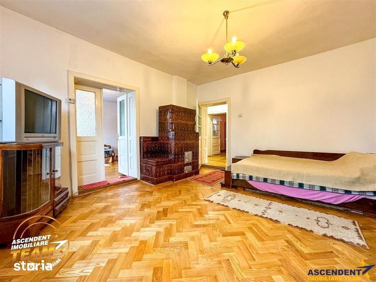 Casă cu 2 camere cu Teren 3315 Mp în Boroșneu Mare