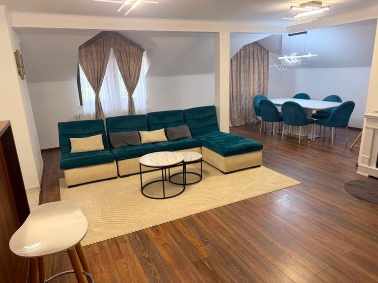 Apartament cu 4 camere semidecomandat, mobilat în Bucium