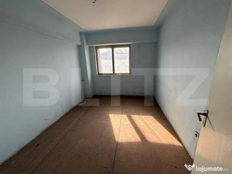 Apartament cu 4 camere decomandat în Centură