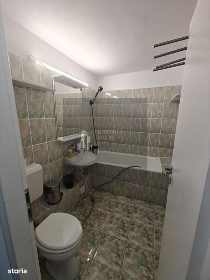 Apartament cu 2 camere semidecomandat în Baicului