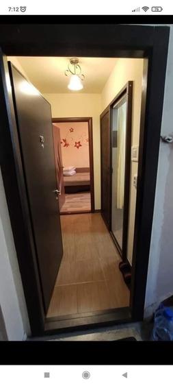 Apartament cu 2 camere semidecomandat în Palazu Mare