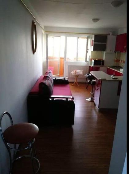 Apartament cu 2 camere decomandat, mobilat în Nicolina