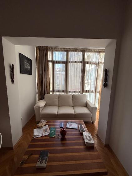 Apartament cu 3 camere decomandat, mobilat în Armeneasca