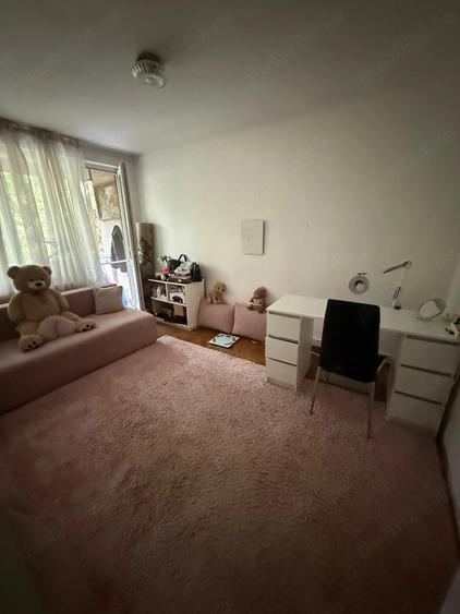 Apartament cu 3 camere decomandat în Tudor