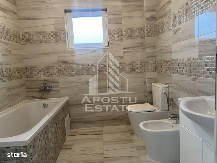 Casă cu 4 camere în Carani