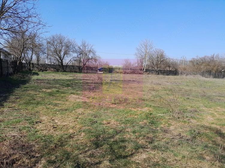 Teren de 2000 mp, în Chiroiu-Satu Nou