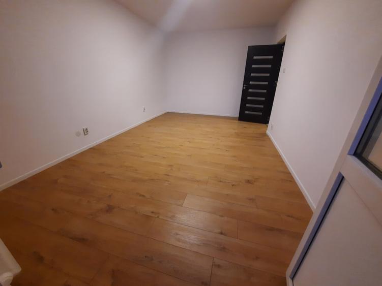 Apartament cu 3 camere decomandat în Doamna Ghica