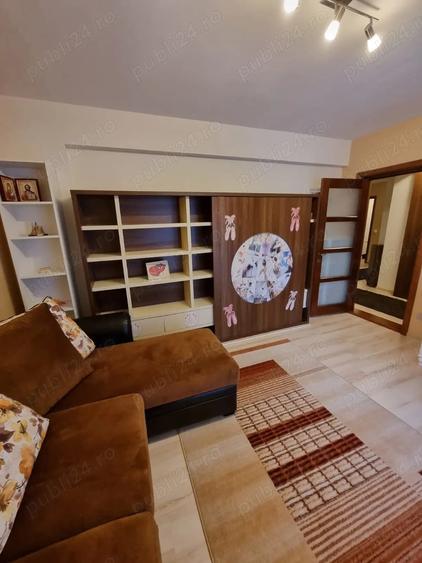 Apartament cu 3 camere decomandat, mobilat în Bucium