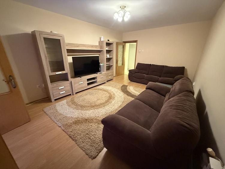Apartament cu 2 camere decomandat în Buzaului