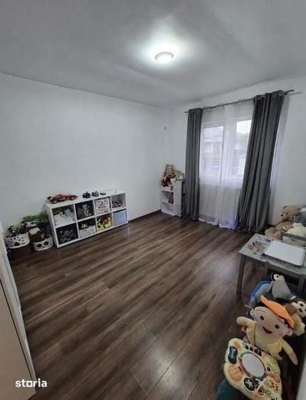 Casă cu 3 camere cu Teren 80 Mp în Vidra