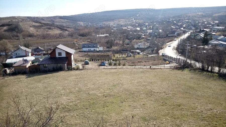 Teren de 1385 mp, în Goruni