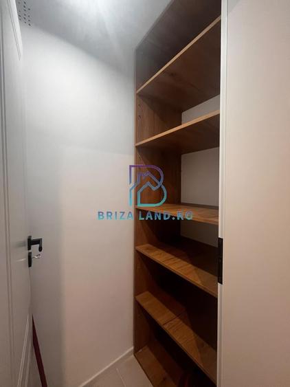 Apartament cu 3 camere decomandat în Tineretului