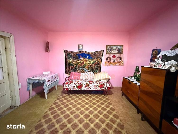 Casă cu 3 camere cu Teren 990 Mp în Girișu de Criș